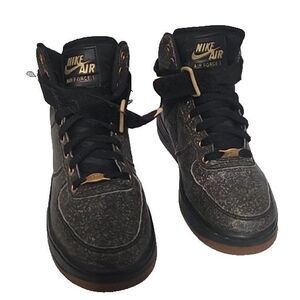 NIKE‎ Air Force 1 Hi LV8 807617-007 Youth size 4.5  Gum Bottom Sneaker
